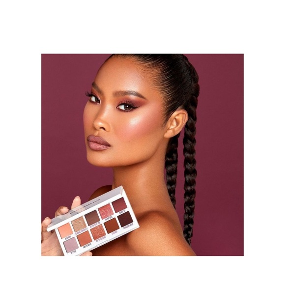 Kylie Jenner the mauve palette - Picture 6 of 8